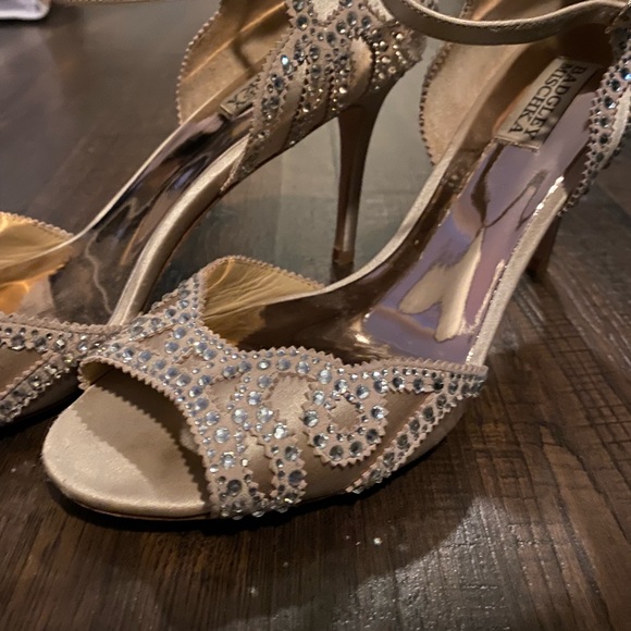 Bagley Mishka- Gillian pump- champagne color, beautiful heels, size 9 1/2 - Picture 3 of 9